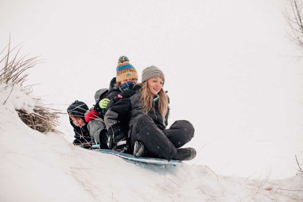 CarolineStubbs children sledding