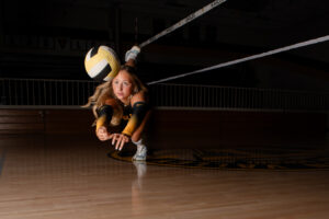 02Z 6669 volleyball senior girl portrait by Misty Huss Photography
